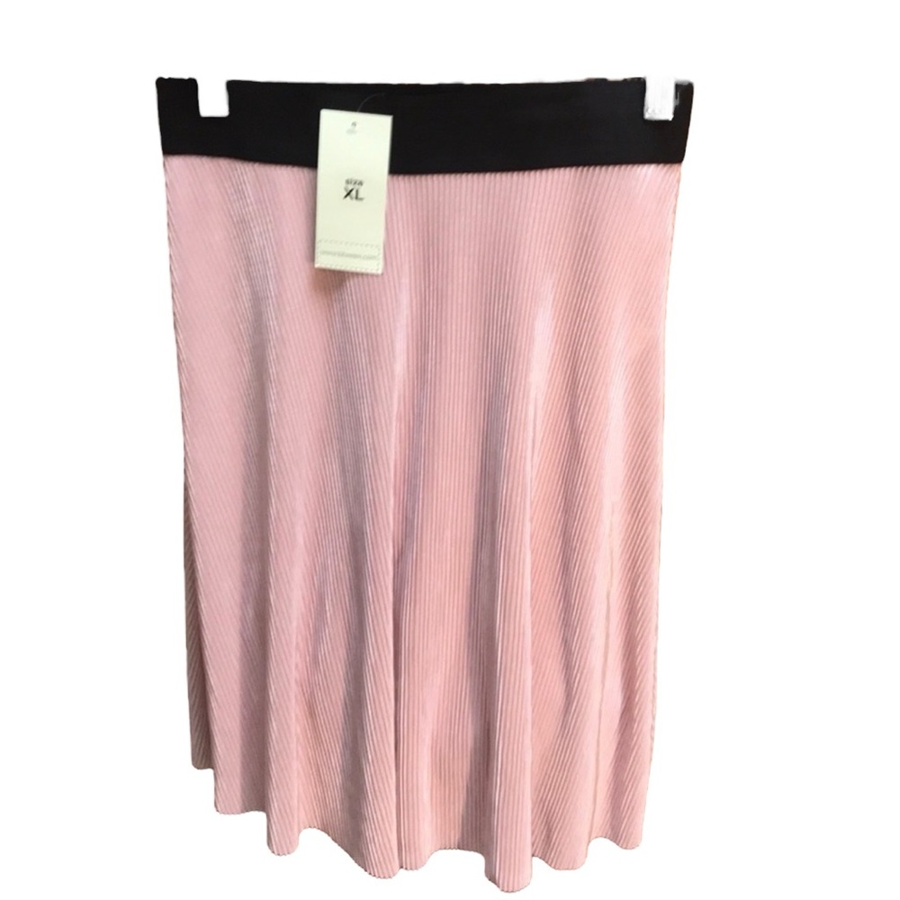 NEW- Skirt